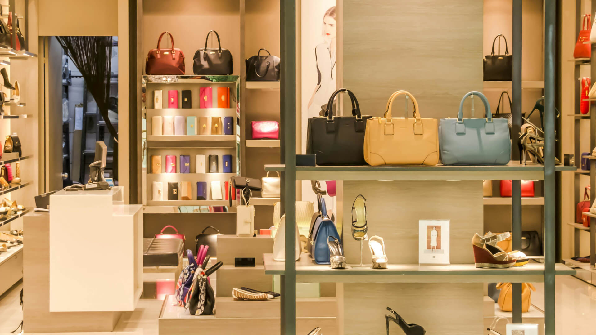 Maximising Shop Space with Space-Saving Shopfitting Supplies