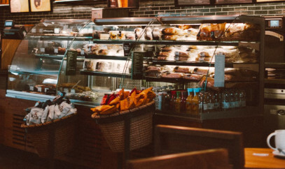 Cafe merchandising bins